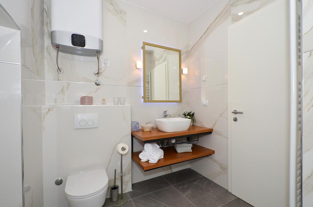 Rooms Valery Split Exterior foto